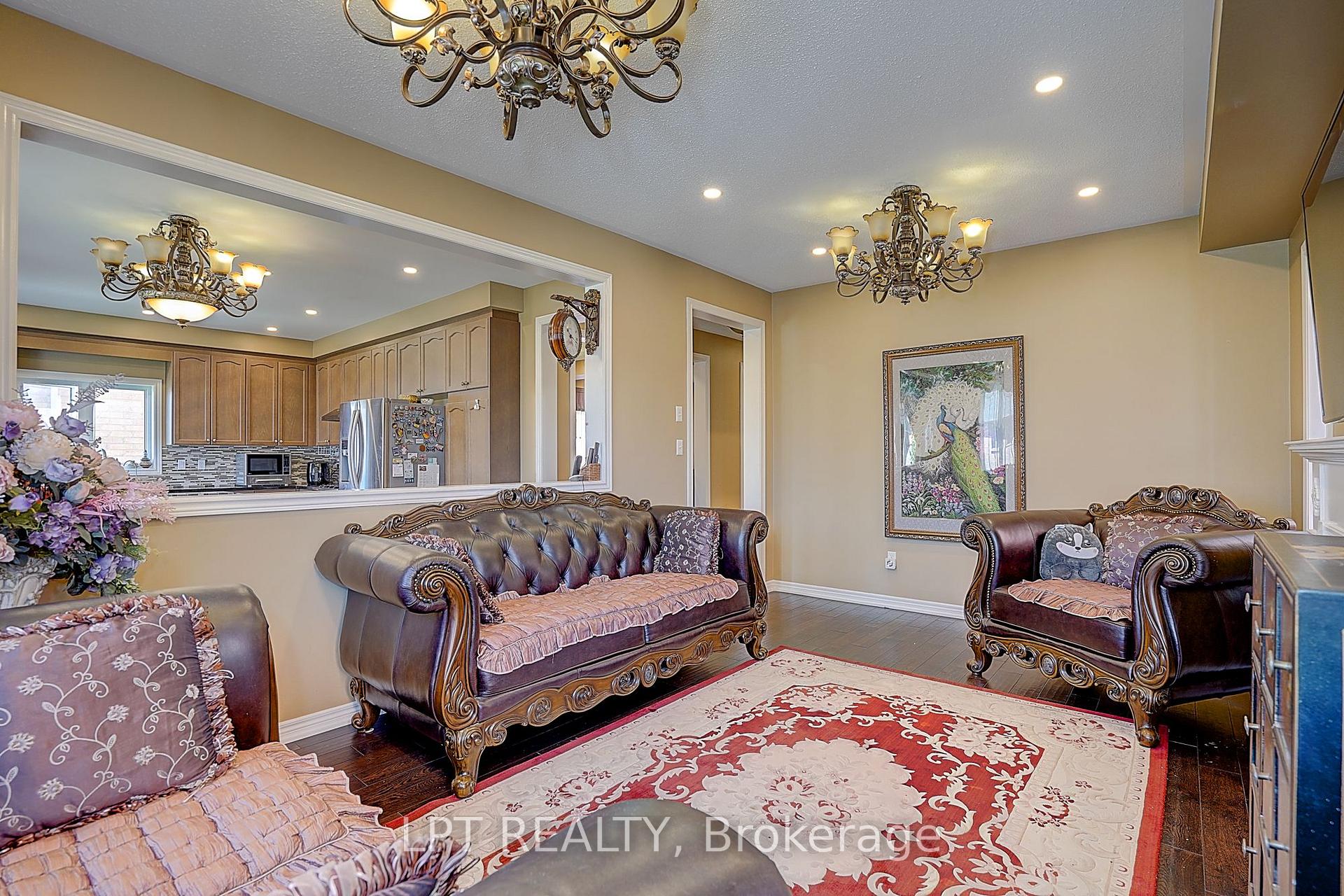Photo 10 of 1168 McTavish Drive, Newmarket, Stonehaven-Wyndham — HOMEH