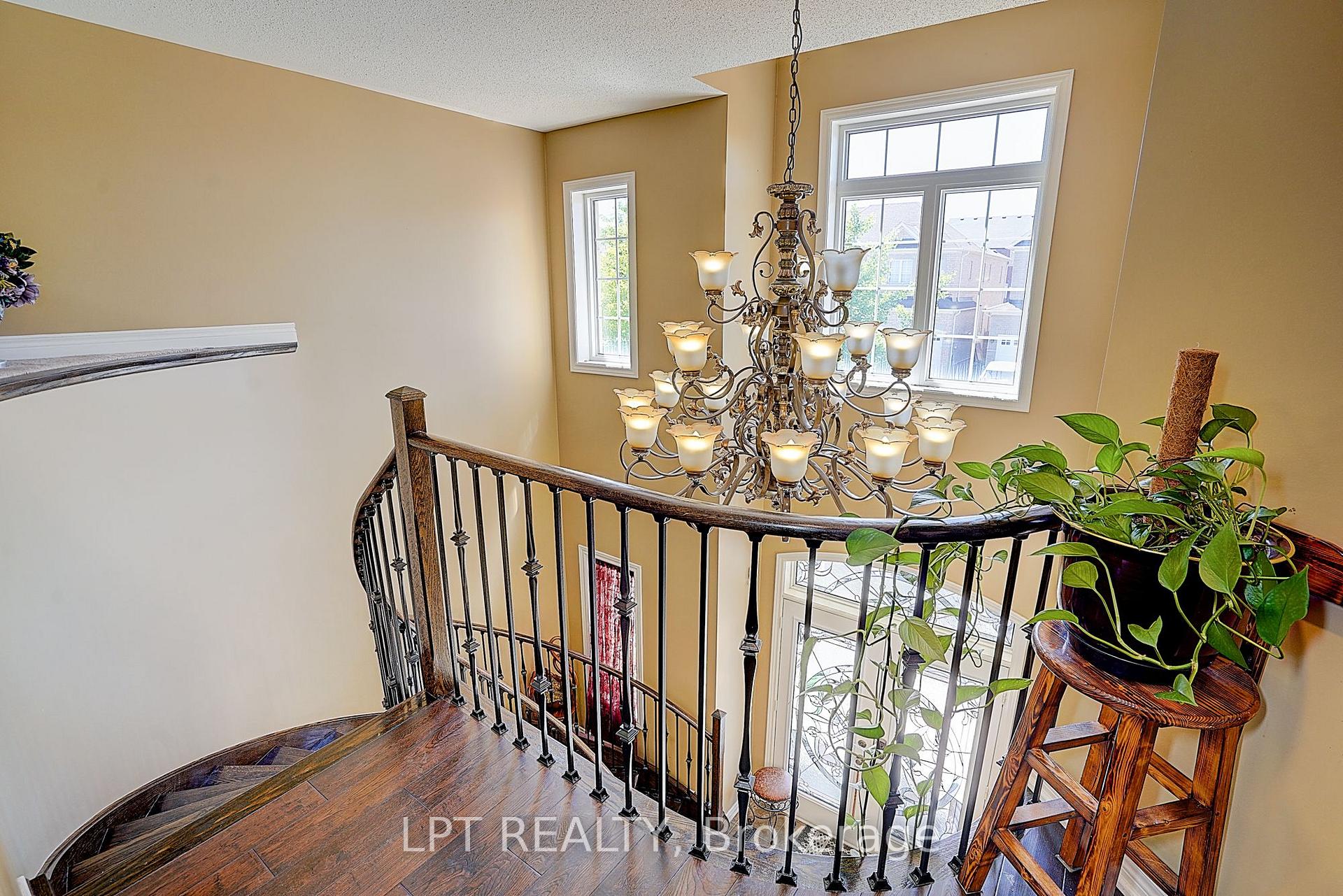 Photo 15 of 1168 McTavish Drive, Newmarket, Stonehaven-Wyndham — HOMEH