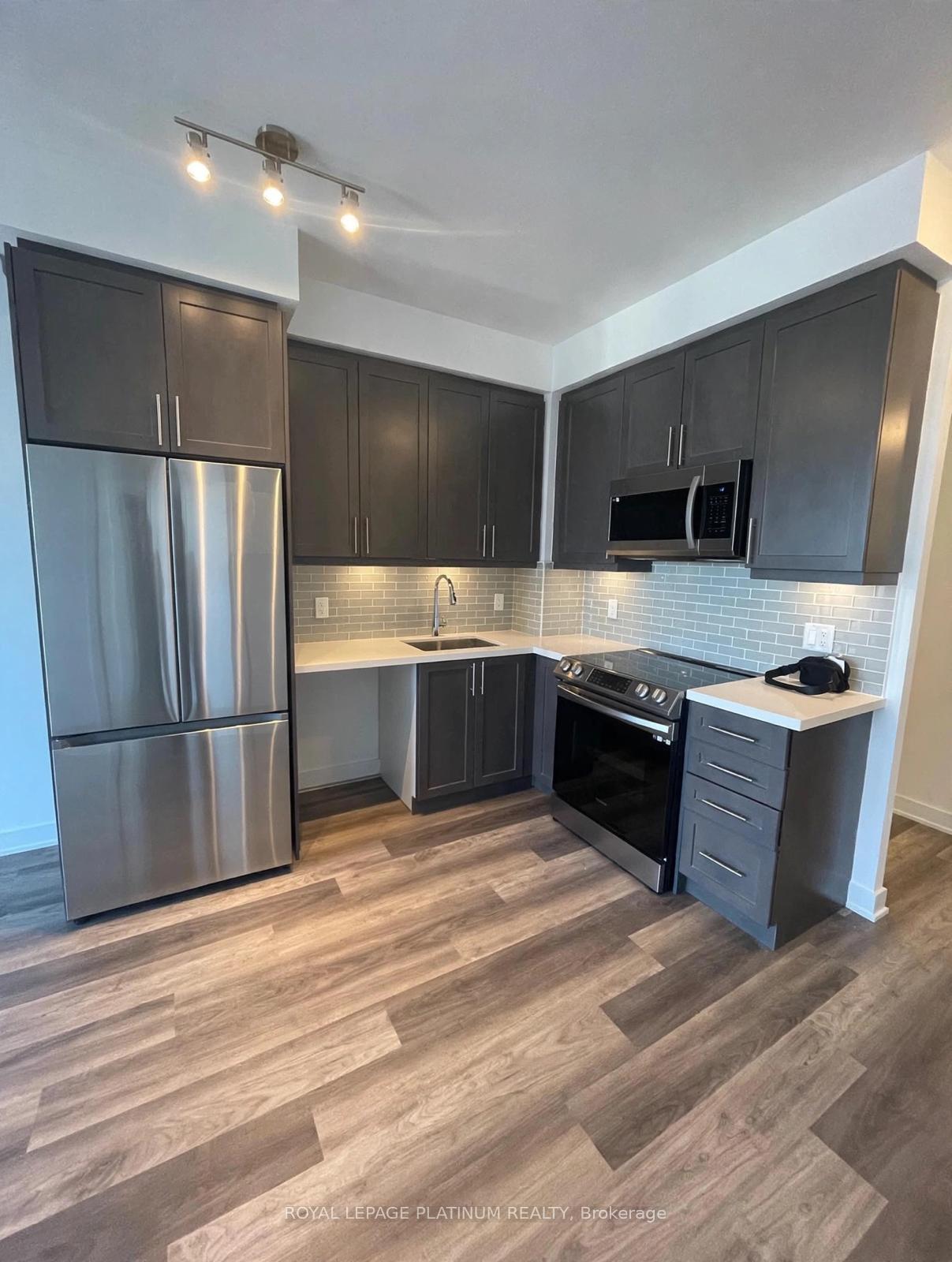 Photo 5 of Unit 306, 105 Oneida Crescent, Richmond Hill, Langstaff — HOMEH