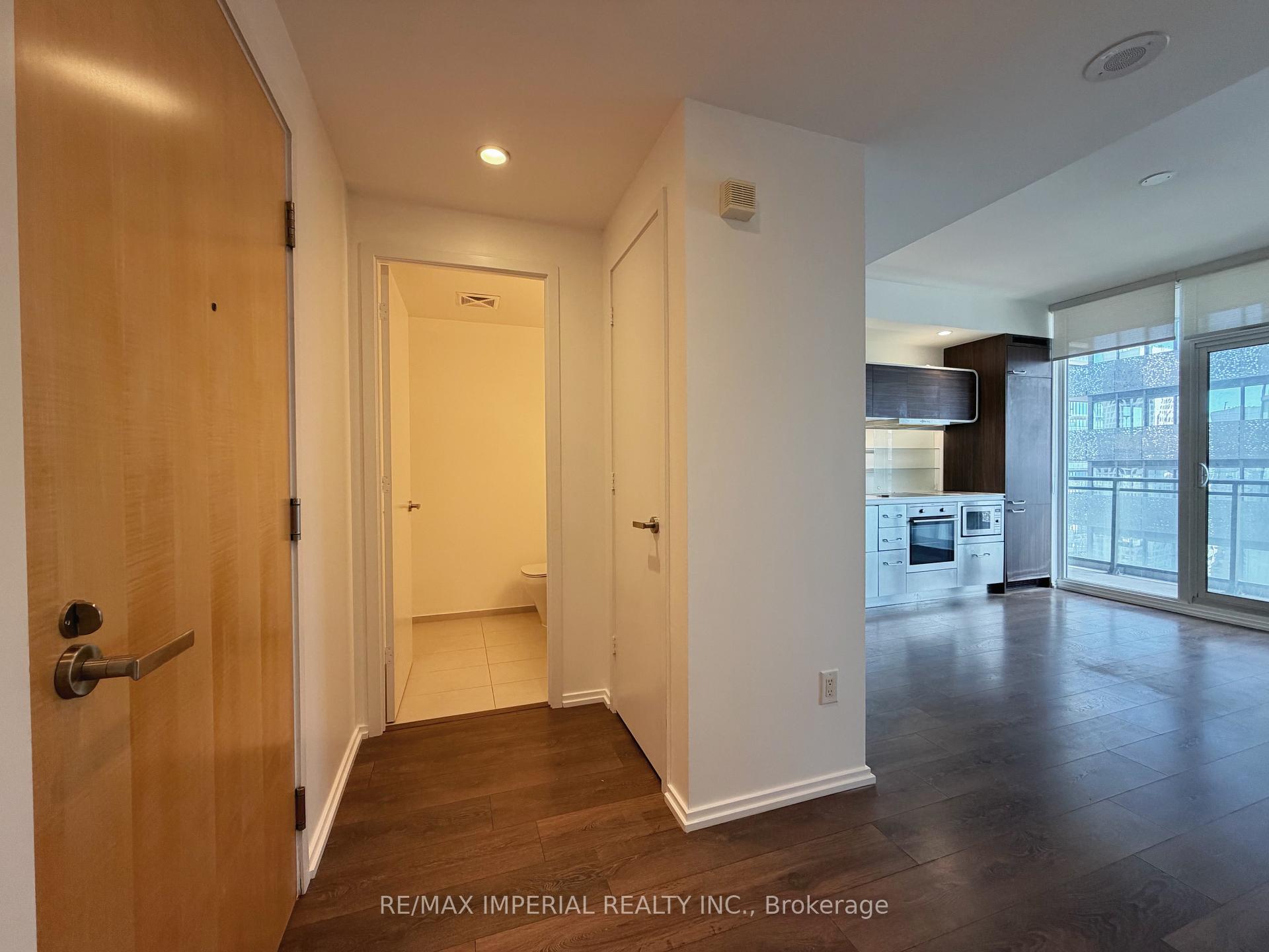 Photo 5 of Unit 4011, 45 Charles Street E, Toronto, Church-Yonge Corridor — HOMEH