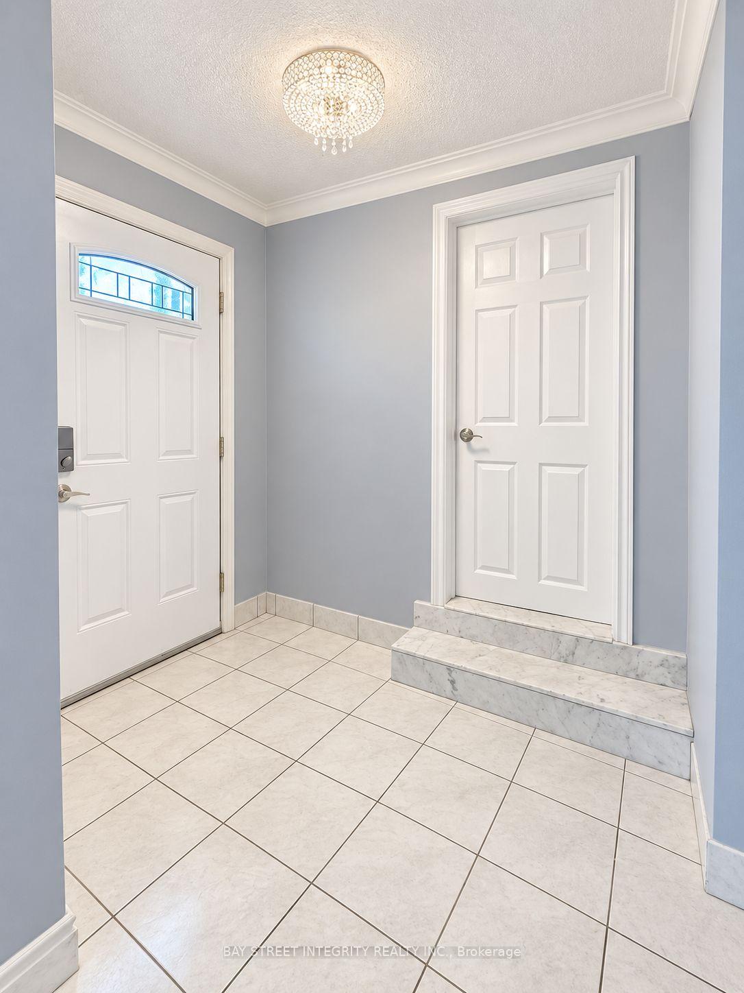 Photo 3 of 104 Shelborne Avenue, Toronto, Bedford Park-Nortown — HOMEH