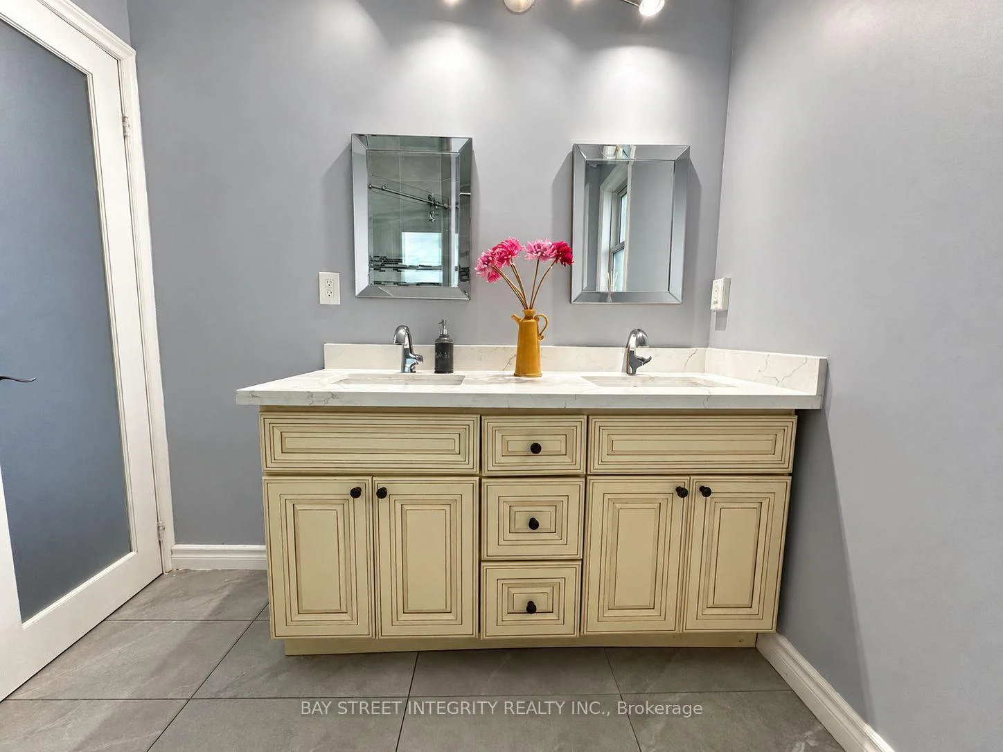 Photo 31 of 104 Shelborne Avenue, Toronto, Bedford Park-Nortown — HOMEH