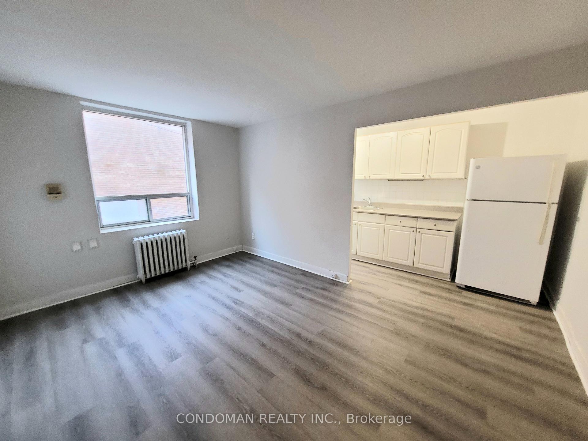 Photo of Unit 105, 852 Broadview Avenue