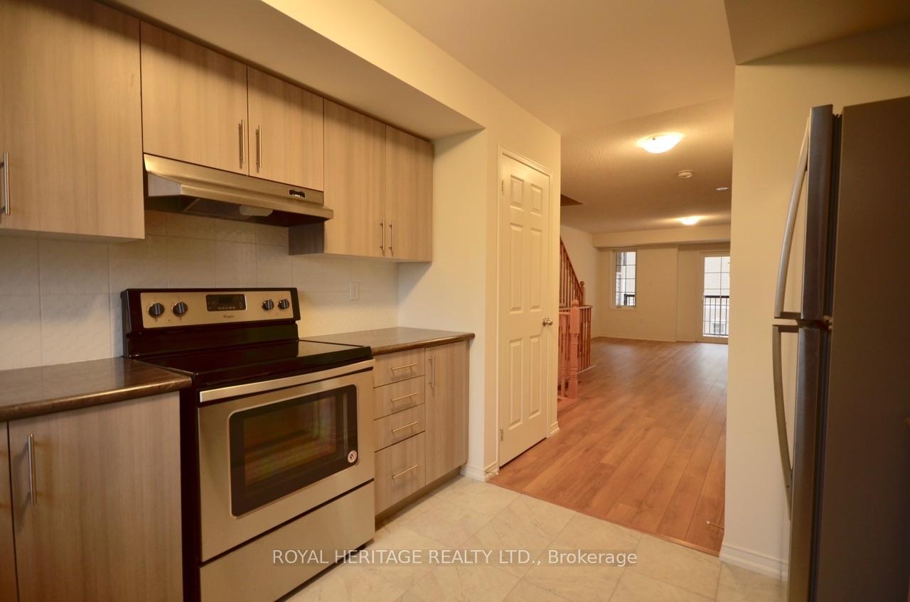 Photo 6 of Unit 173, 2556 Rosedrop Path, Oshawa, Windfields — HOMEH