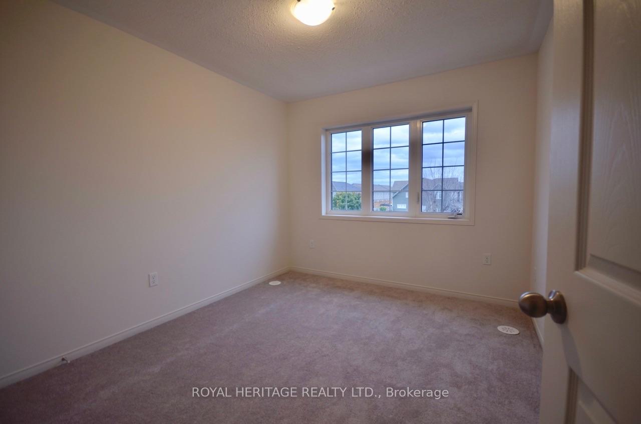 Photo 14 of Unit 173, 2556 Rosedrop Path, Oshawa, Windfields — HOMEH