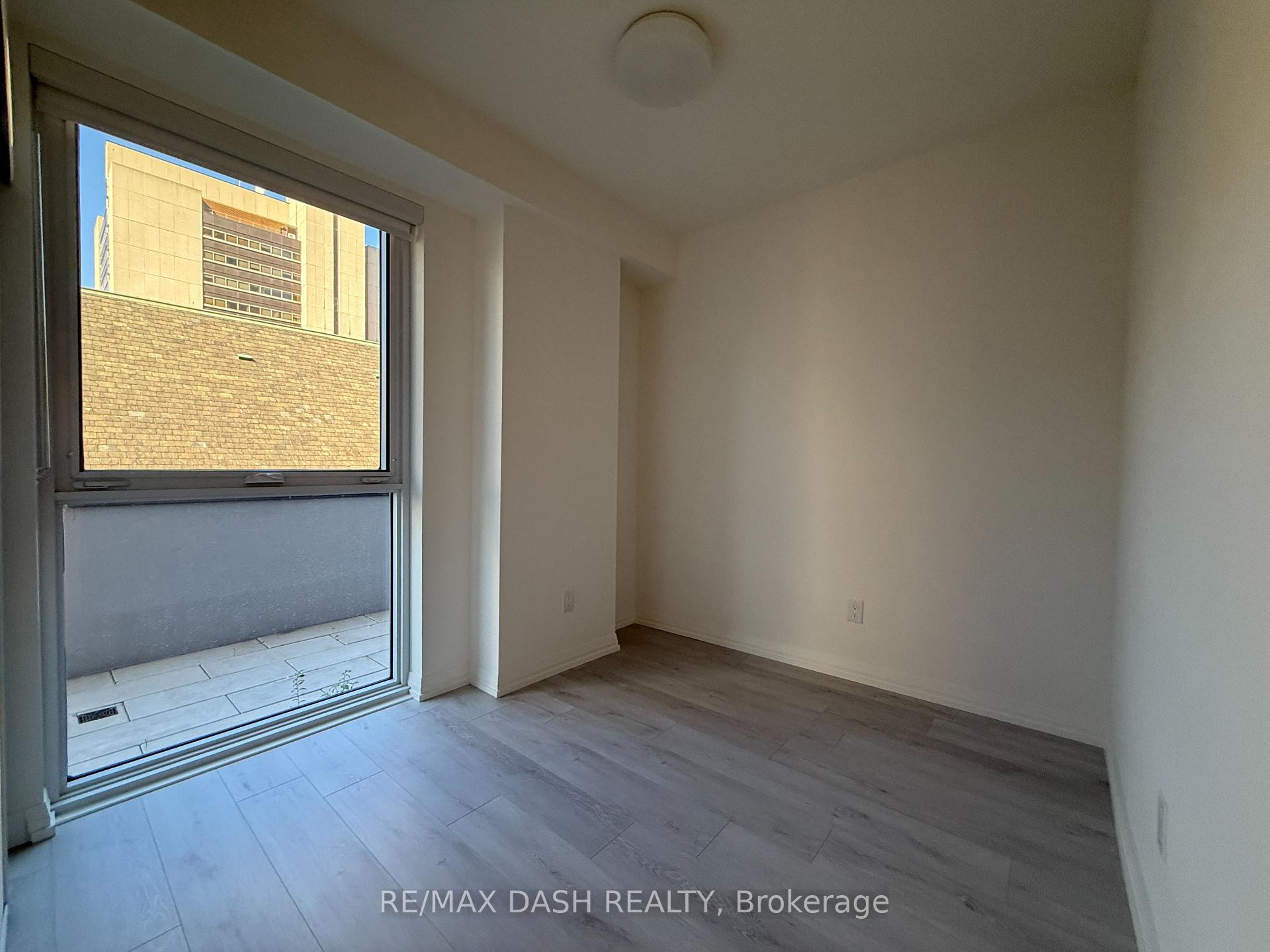 Photo 7 of Unit 512, 280 Dundas Street W, Toronto, University — HOMEH