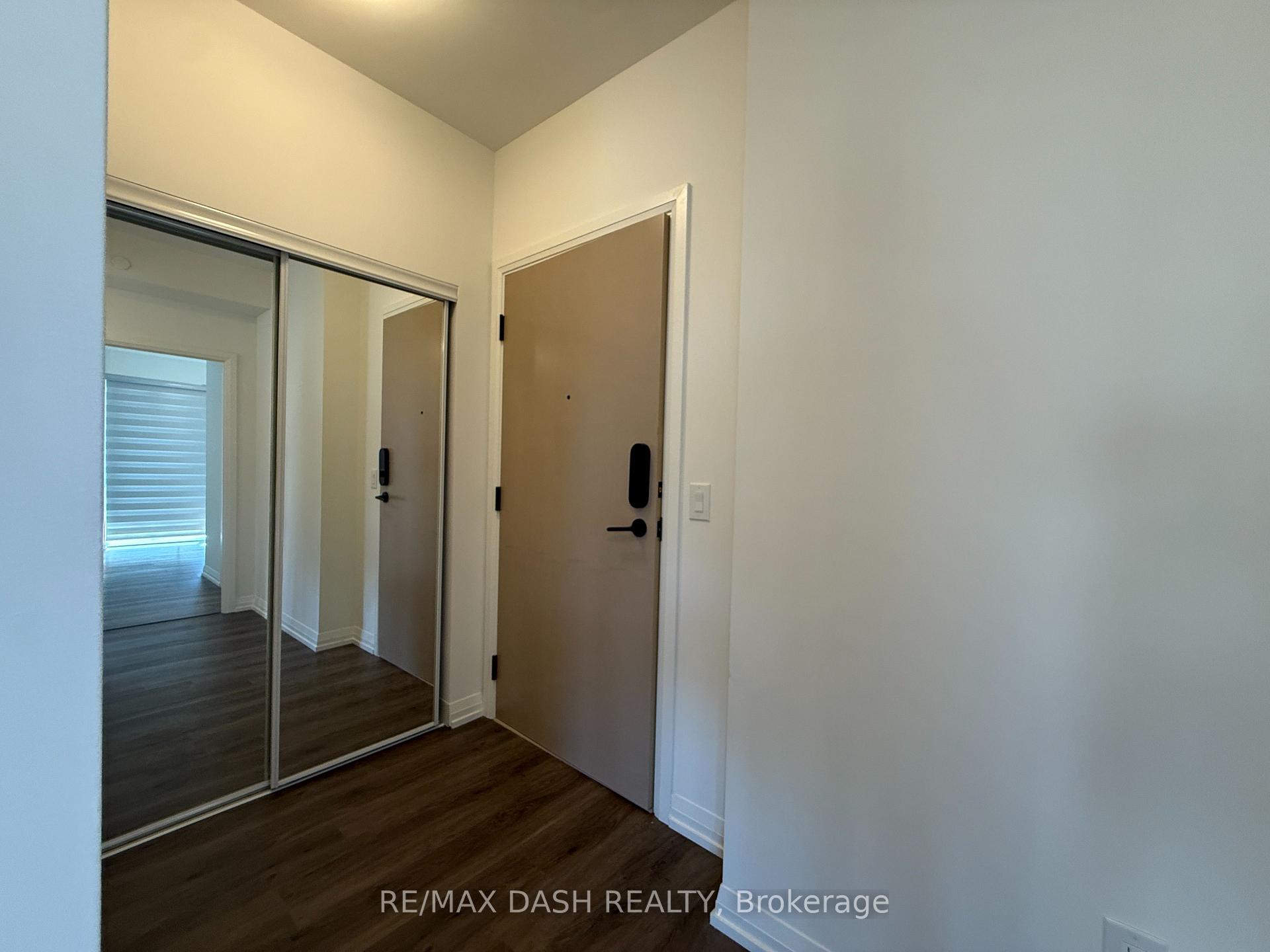 Photo 2 of Unit 811, 280 Dundas Street W, Toronto, University — HOMEH