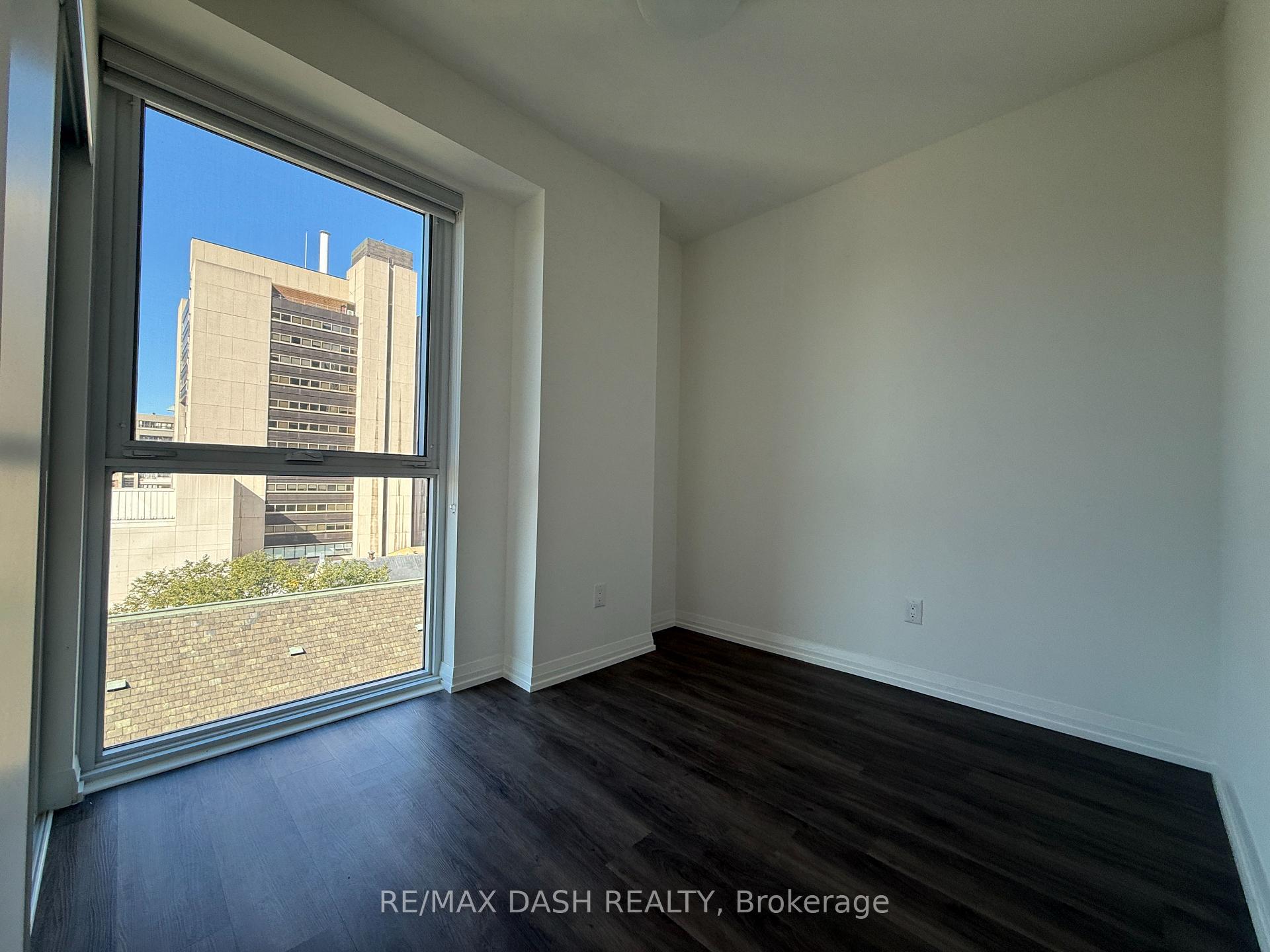 Photo 8 of Unit 811, 280 Dundas Street W, Toronto, University — HOMEH