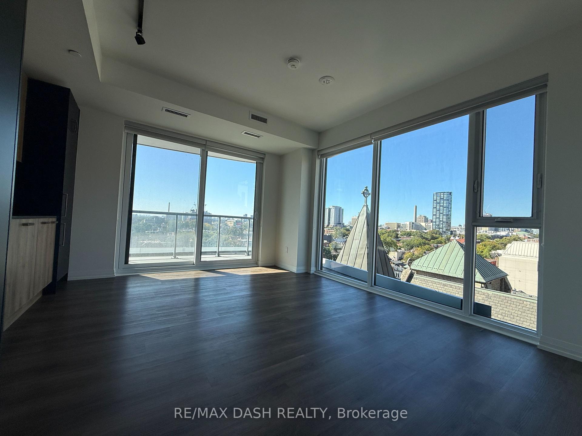 Photo 10 of Unit 811, 280 Dundas Street W, Toronto, University — HOMEH