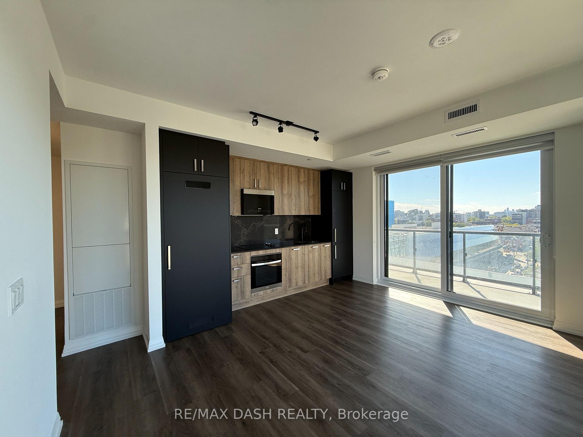 Photo 12 of Unit 811, 280 Dundas Street W, Toronto, University — HOMEH