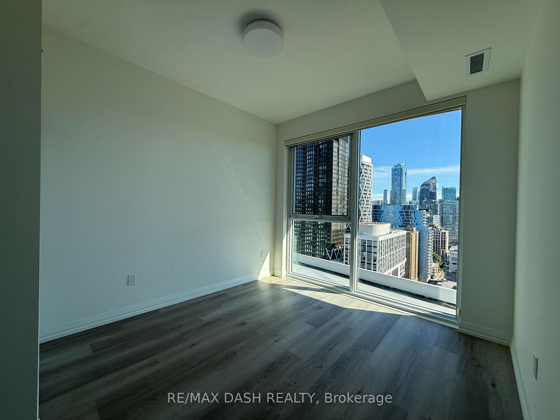 Photo 13 of Unit 2307, 280 Dundas Street W, Toronto, Kensington-Chinatown — HOMEH