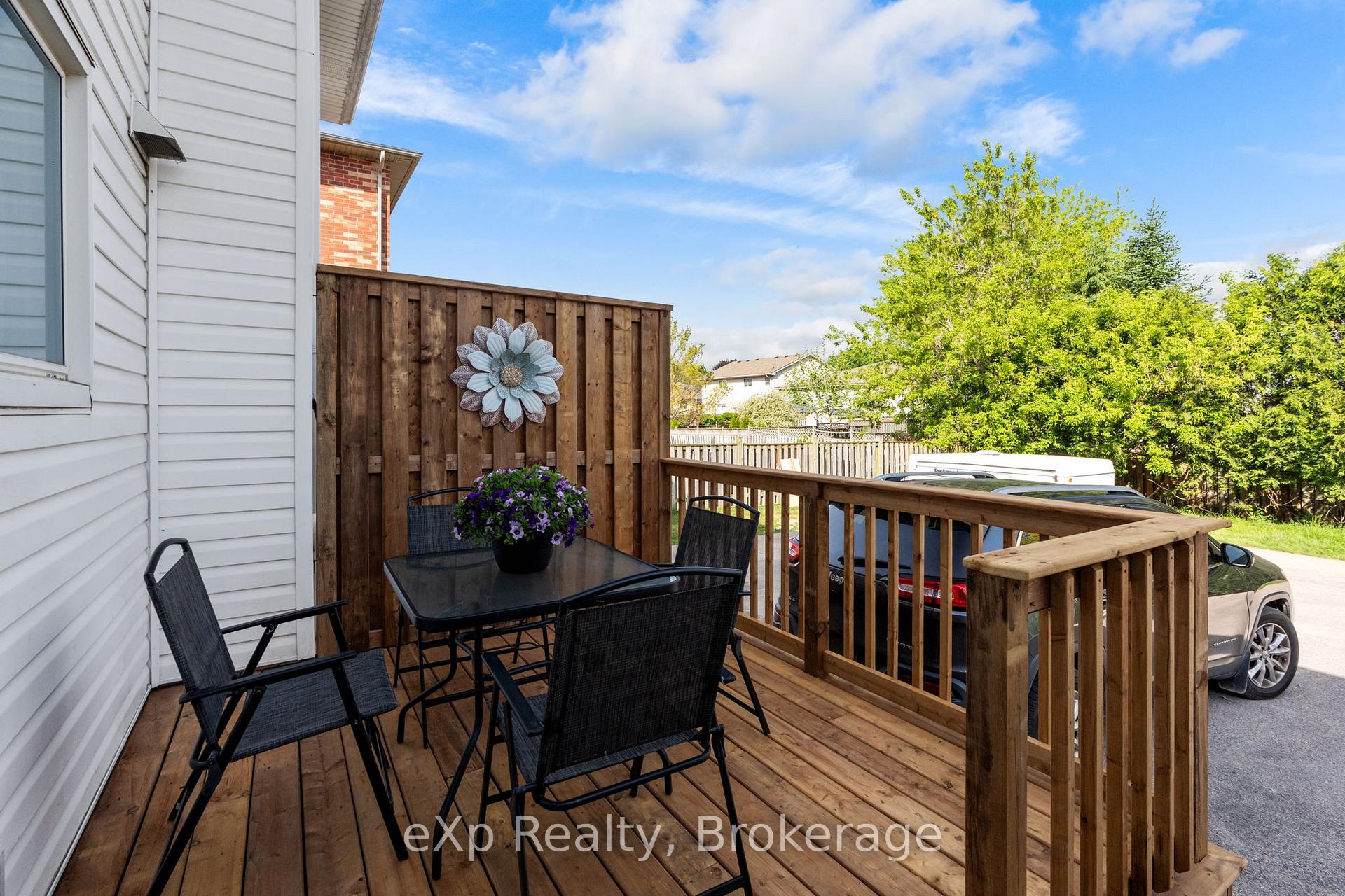Photo 3 of 286 Dufferin Street, Stratford — HOMEH