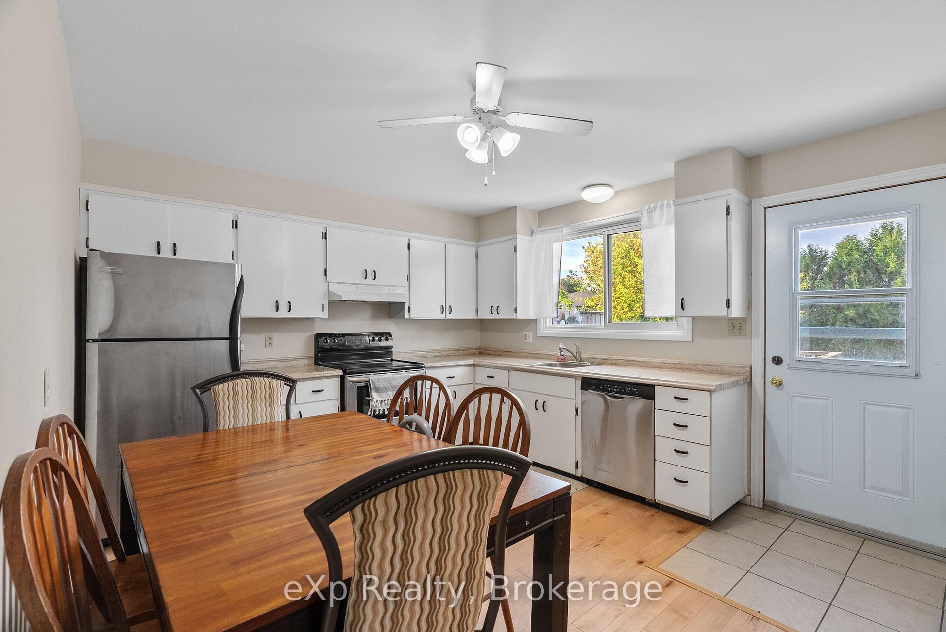 Photo 4 of 286 Dufferin Street, Stratford — HOMEH