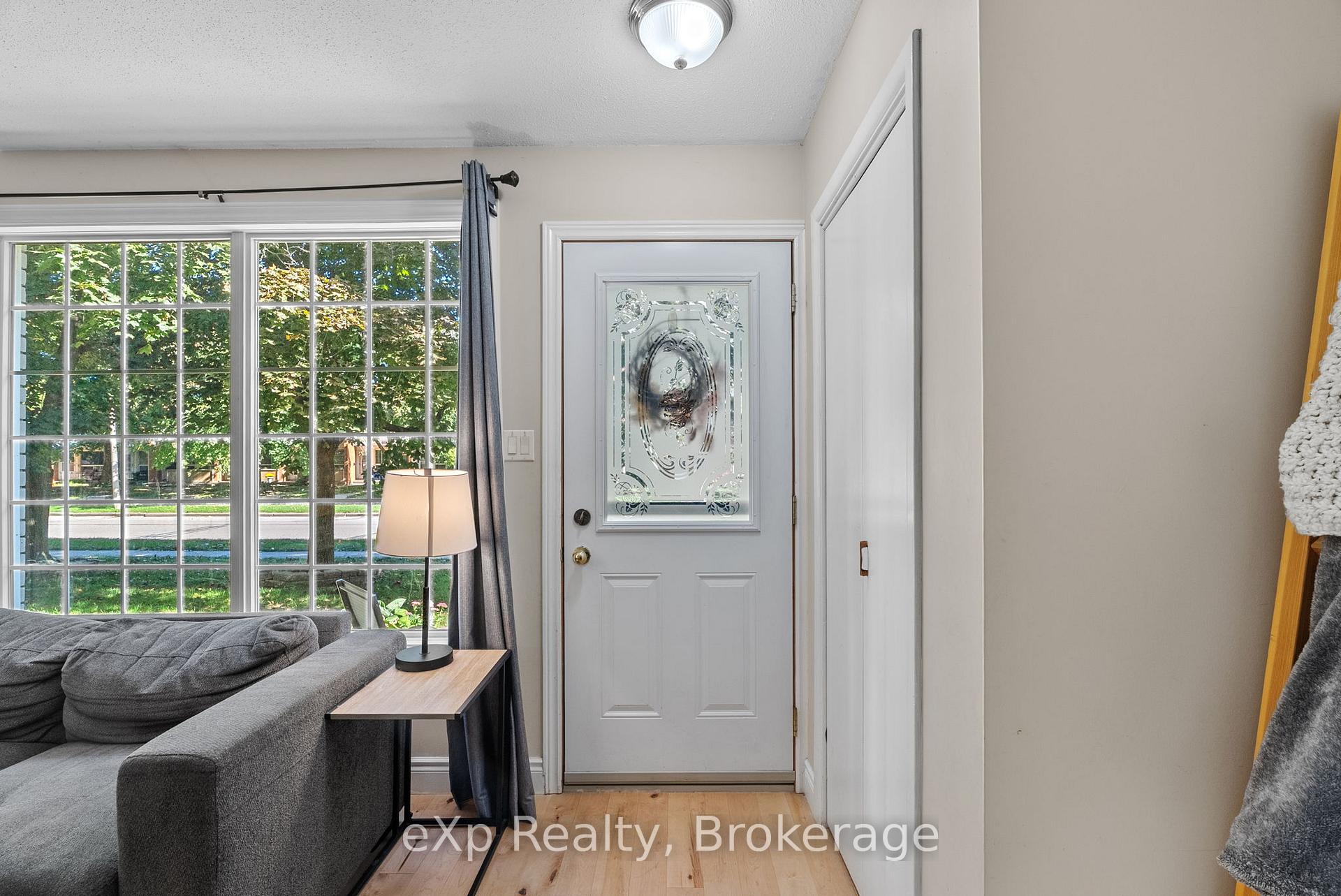 Photo 5 of 286 Dufferin Street, Stratford — HOMEH