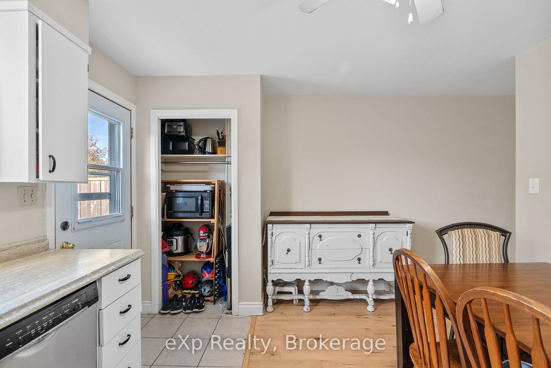 Photo 11 of 286 Dufferin Street, Stratford — HOMEH
