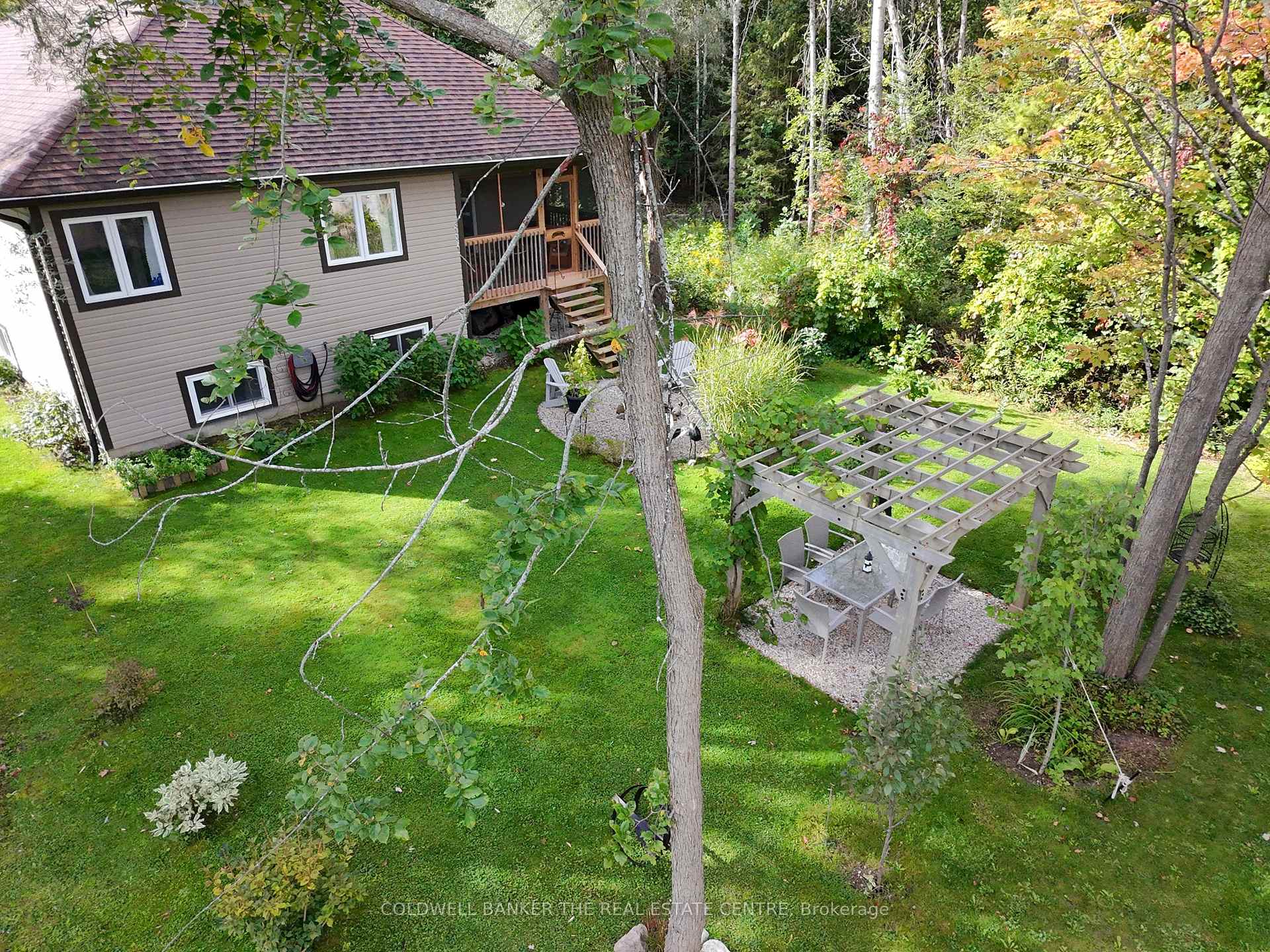 Photo 37 of 44 Iris Drive, Wasaga Beach — HOMEH