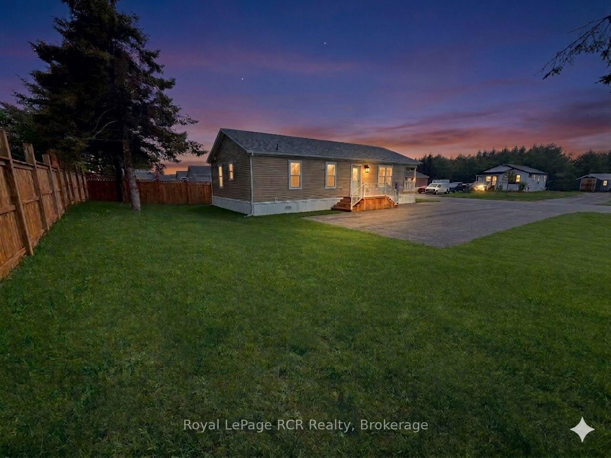 Photo 8 of 210 Spruce Drive, West Grey — HOMEH
