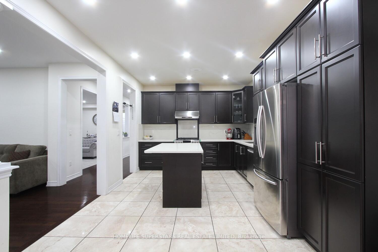 Photo 12 of 32 Speedwell Street, Brampton, Credit Valley — HOMEH
