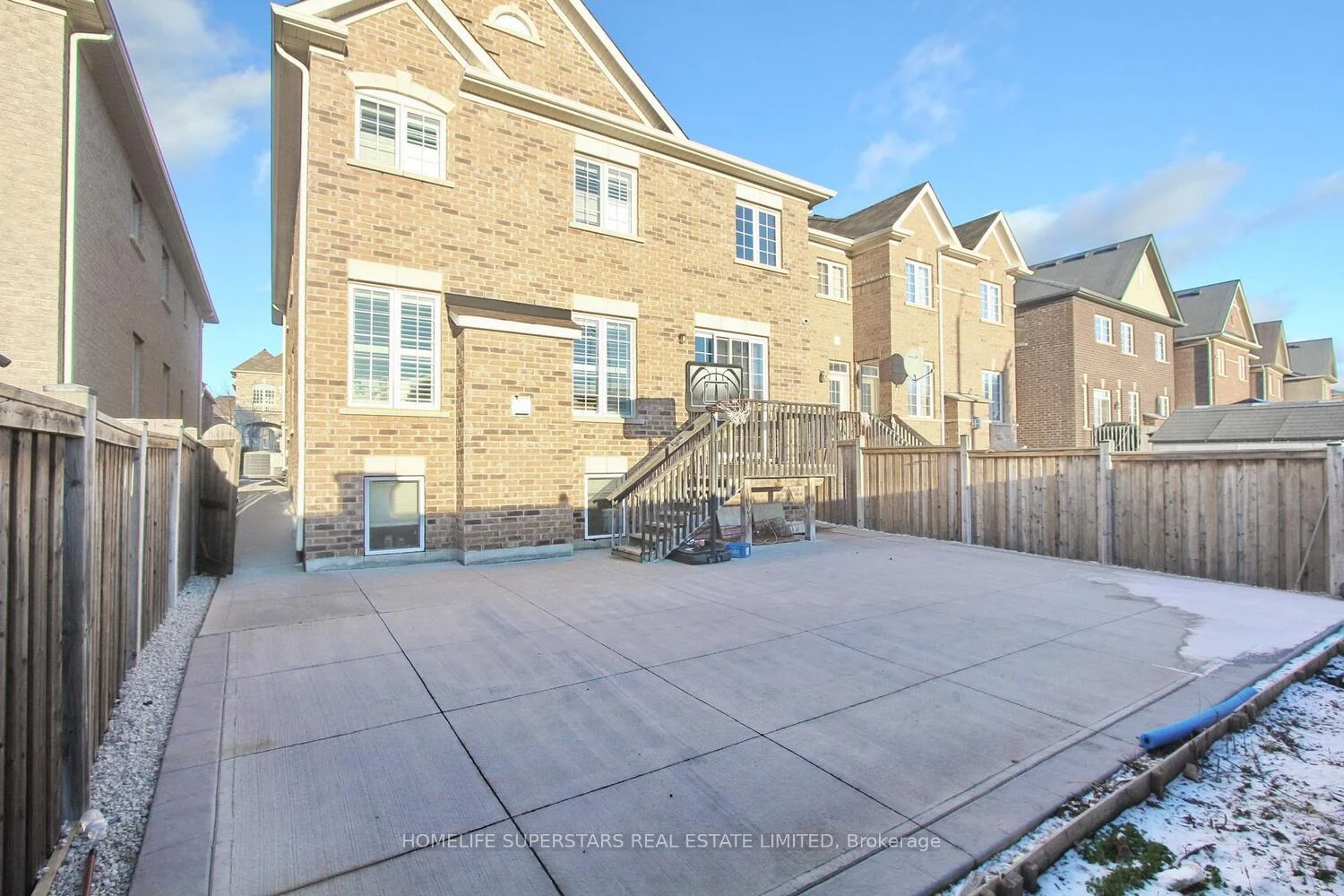 Photo 35 of 32 Speedwell Street, Brampton, Credit Valley — HOMEH