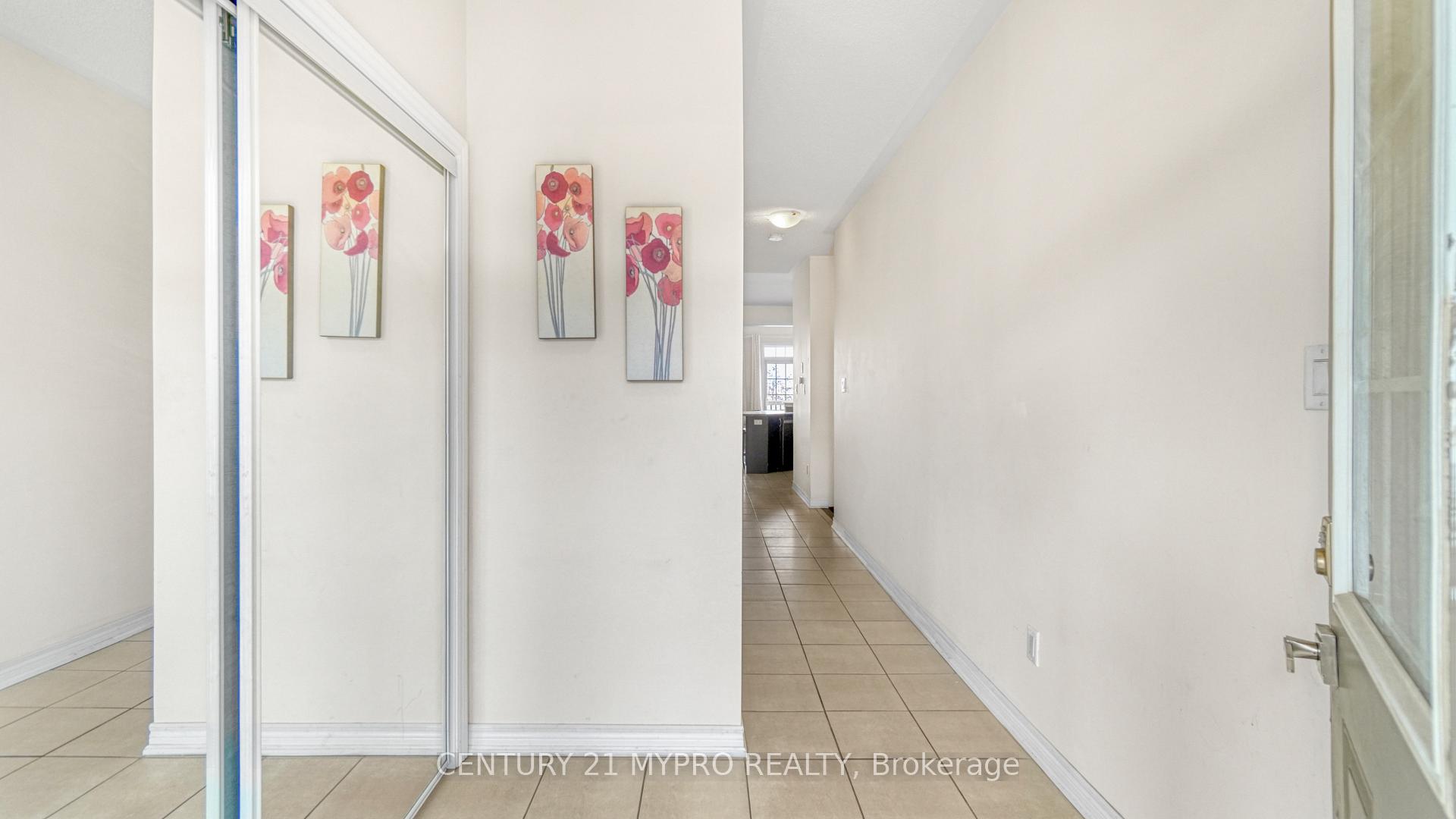 Photo 4 of 36 Coastline Drive, Brampton, Bram West — HOMEH