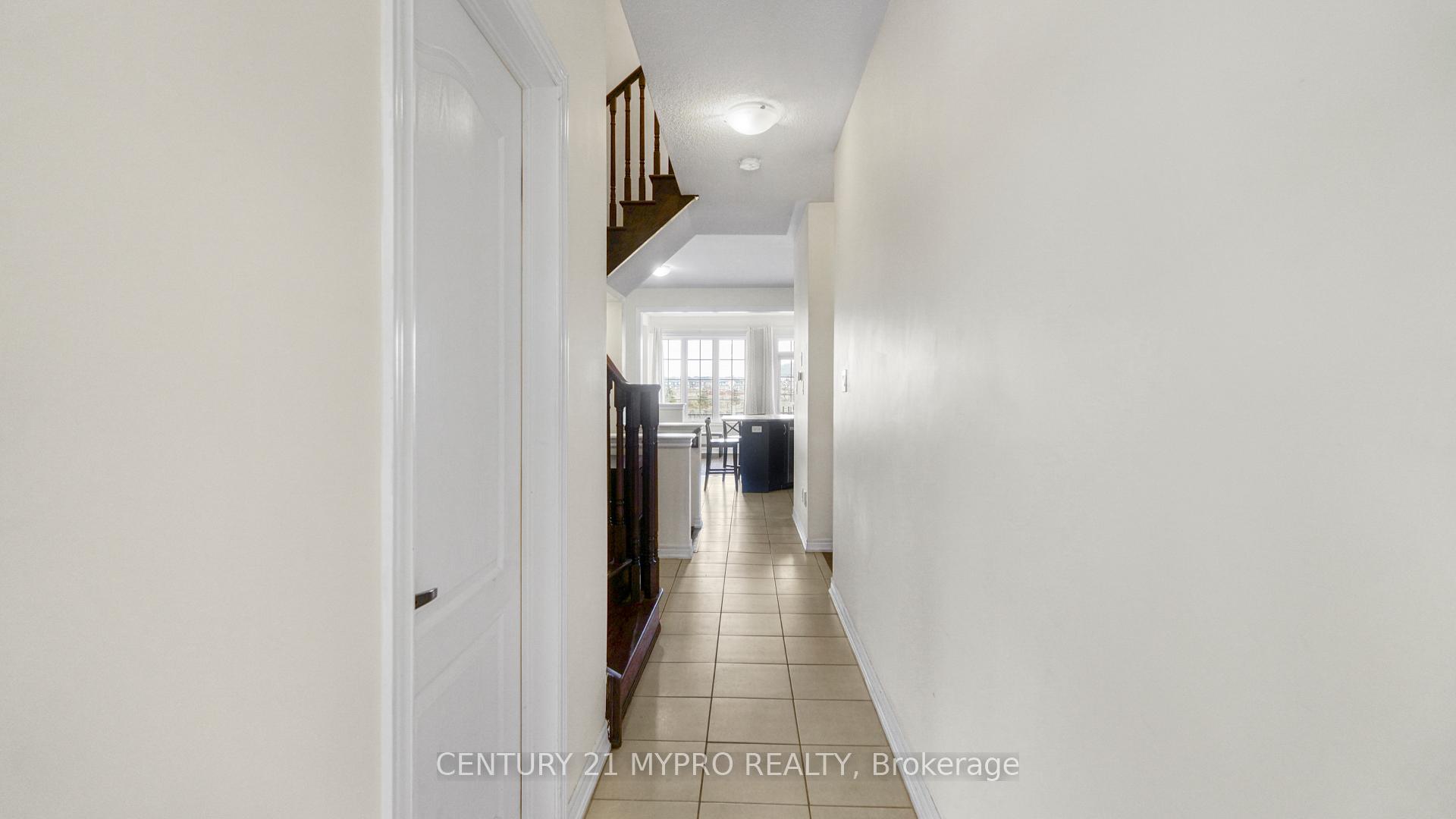 Photo 6 of 36 Coastline Drive, Brampton, Bram West — HOMEH
