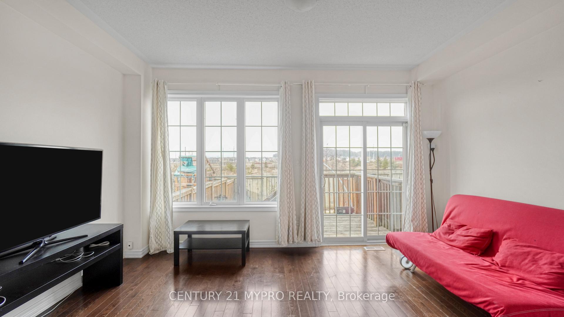 Photo 12 of 36 Coastline Drive, Brampton, Bram West — HOMEH