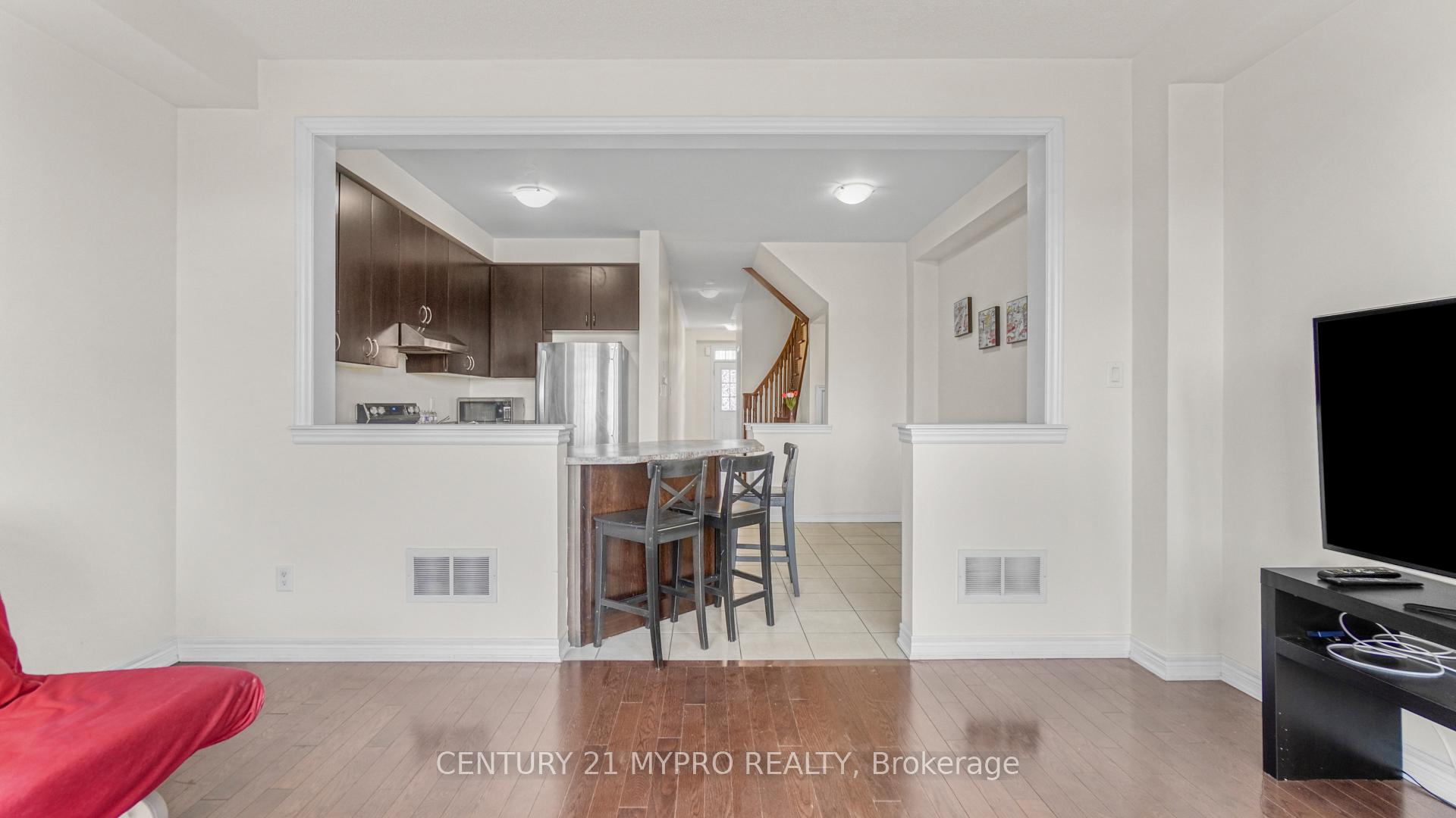 Photo 15 of 36 Coastline Drive, Brampton, Bram West — HOMEH