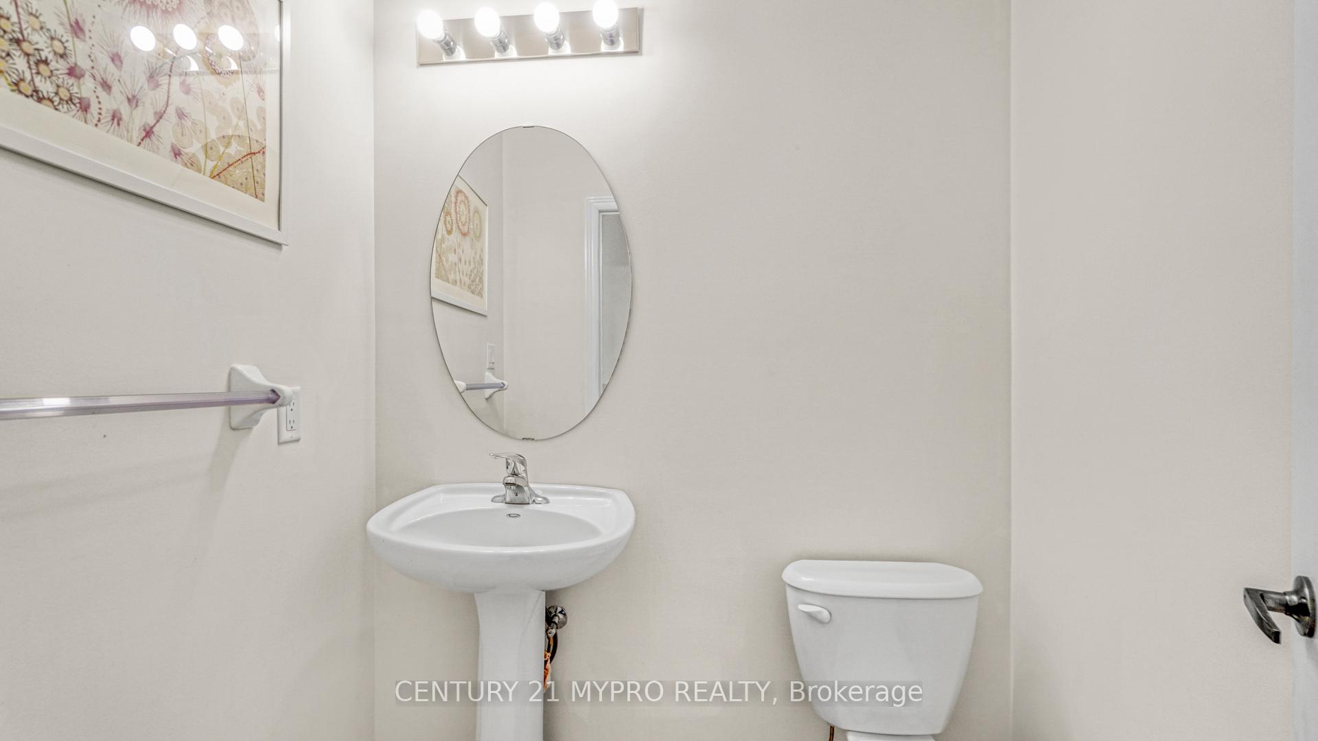 Photo 16 of 36 Coastline Drive, Brampton, Bram West — HOMEH