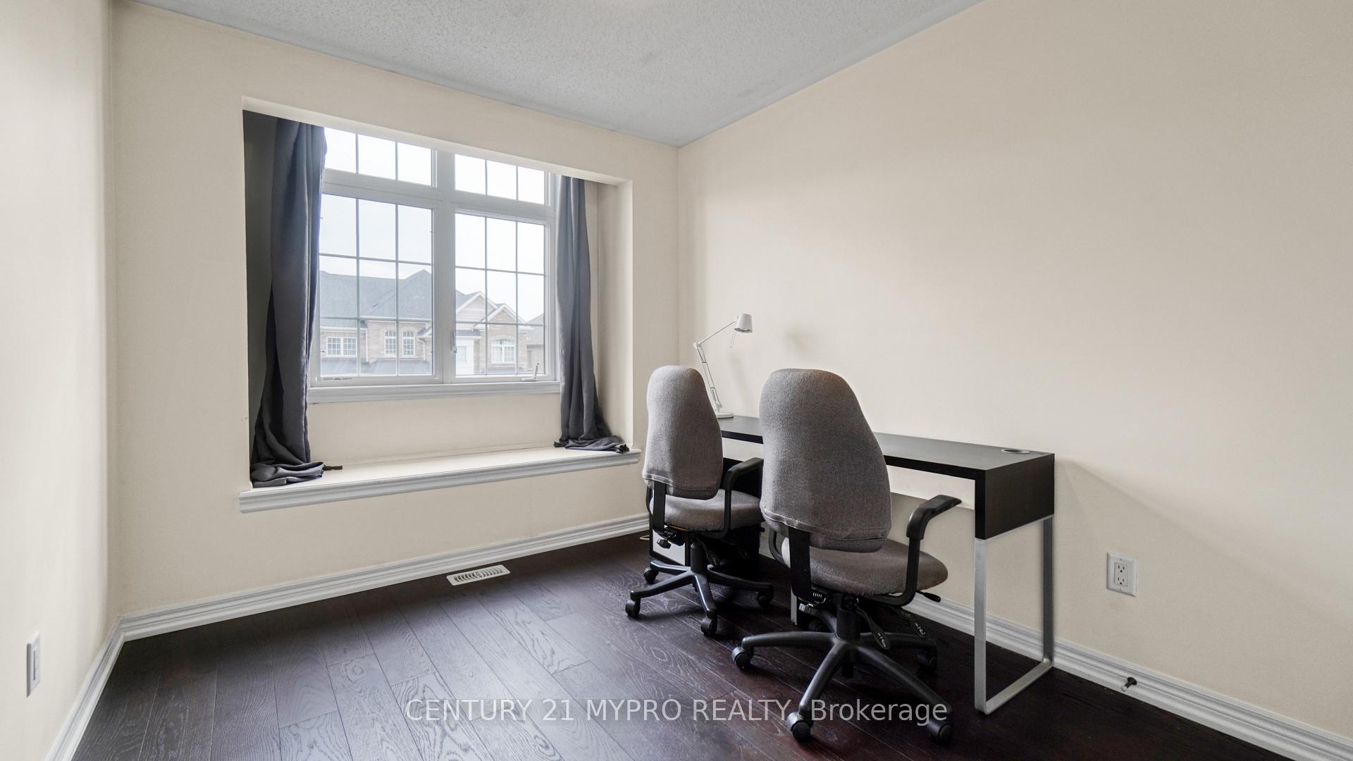 Photo 24 of 36 Coastline Drive, Brampton, Bram West — HOMEH