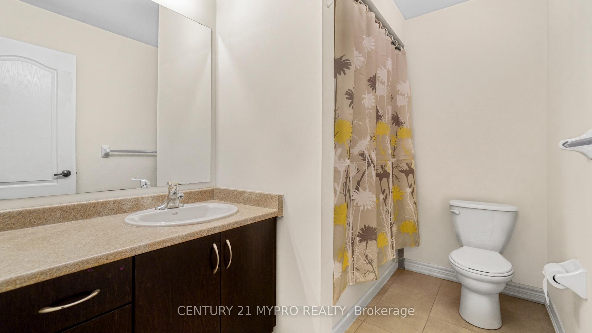 Photo 26 of 36 Coastline Drive, Brampton, Bram West — HOMEH