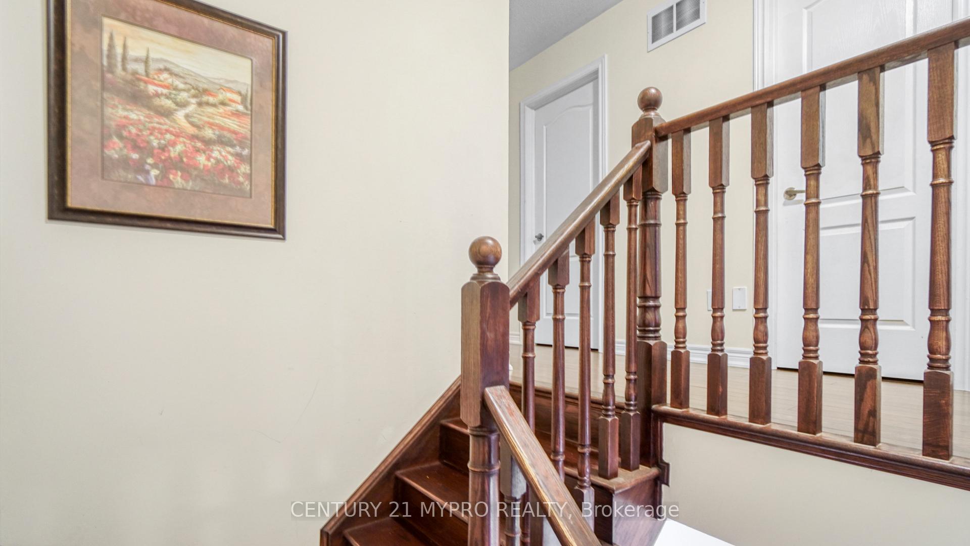 Photo 28 of 36 Coastline Drive, Brampton, Bram West — HOMEH