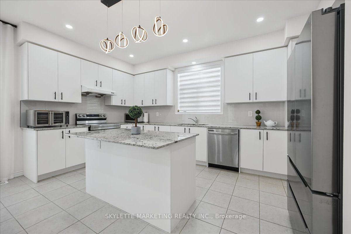 Photo 6 of 1 Cranley Road, East Gwillimbury, Sharon — HOMEH