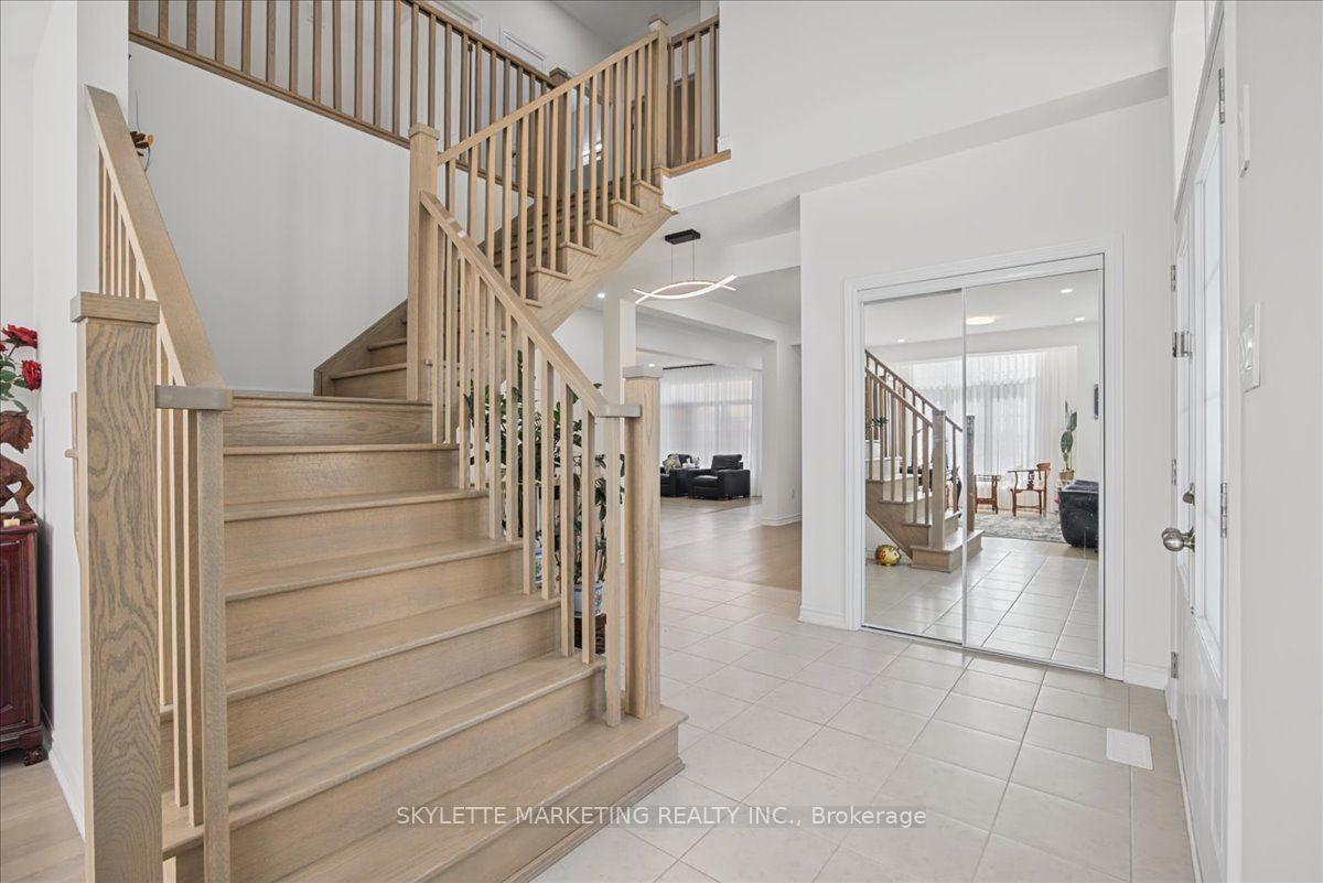 Photo 9 of 1 Cranley Road, East Gwillimbury, Sharon — HOMEH