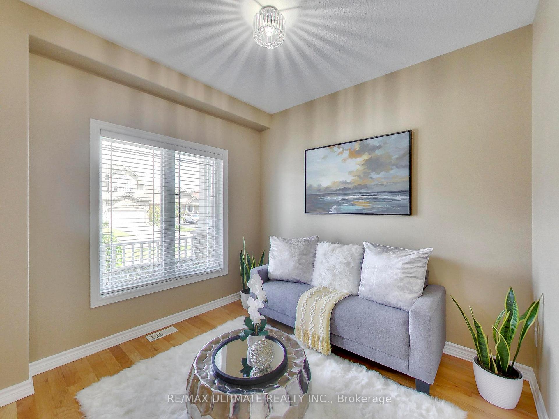 Photo 2 of 152 Gray Avenue, New Tecumseth, Alliston — HOMEH