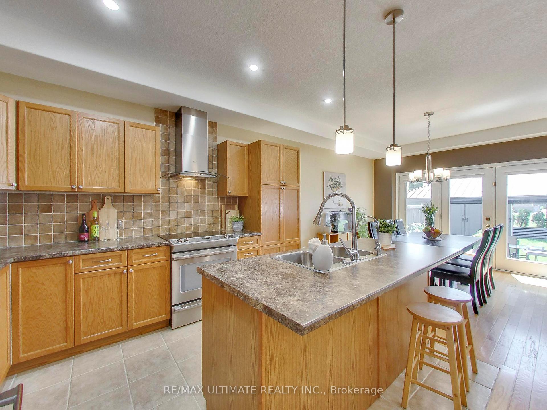 Photo 11 of 152 Gray Avenue, New Tecumseth, Alliston — HOMEH