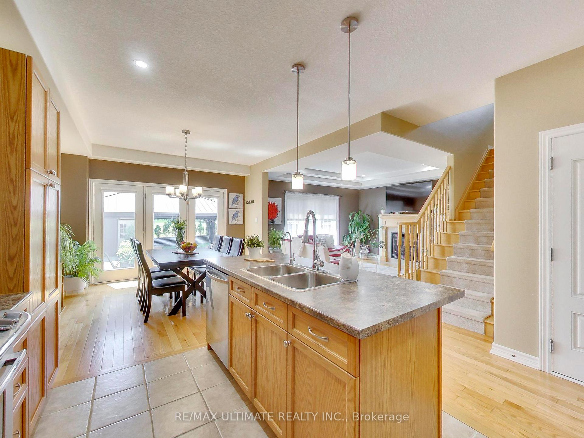 Photo 14 of 152 Gray Avenue, New Tecumseth, Alliston — HOMEH