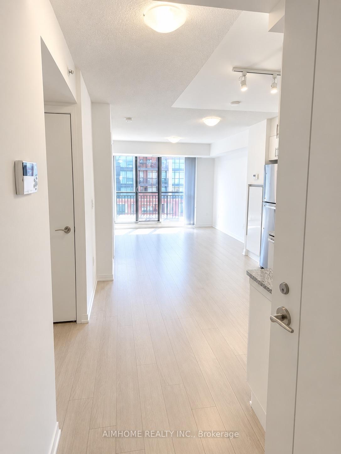 Photo 11 of Unit 1010, 3091 Dufferin Street, North York, Yorkdale-Glen Park — HOMEH