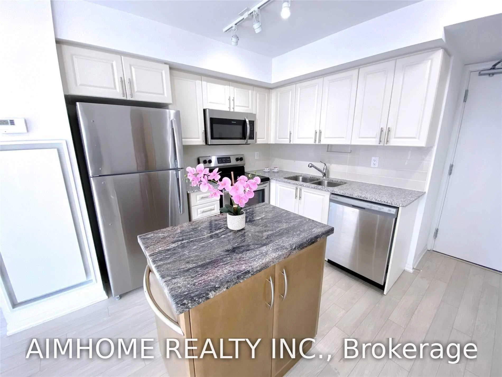 Photo 14 of Unit 1010, 3091 Dufferin Street, North York, Yorkdale-Glen Park — HOMEH