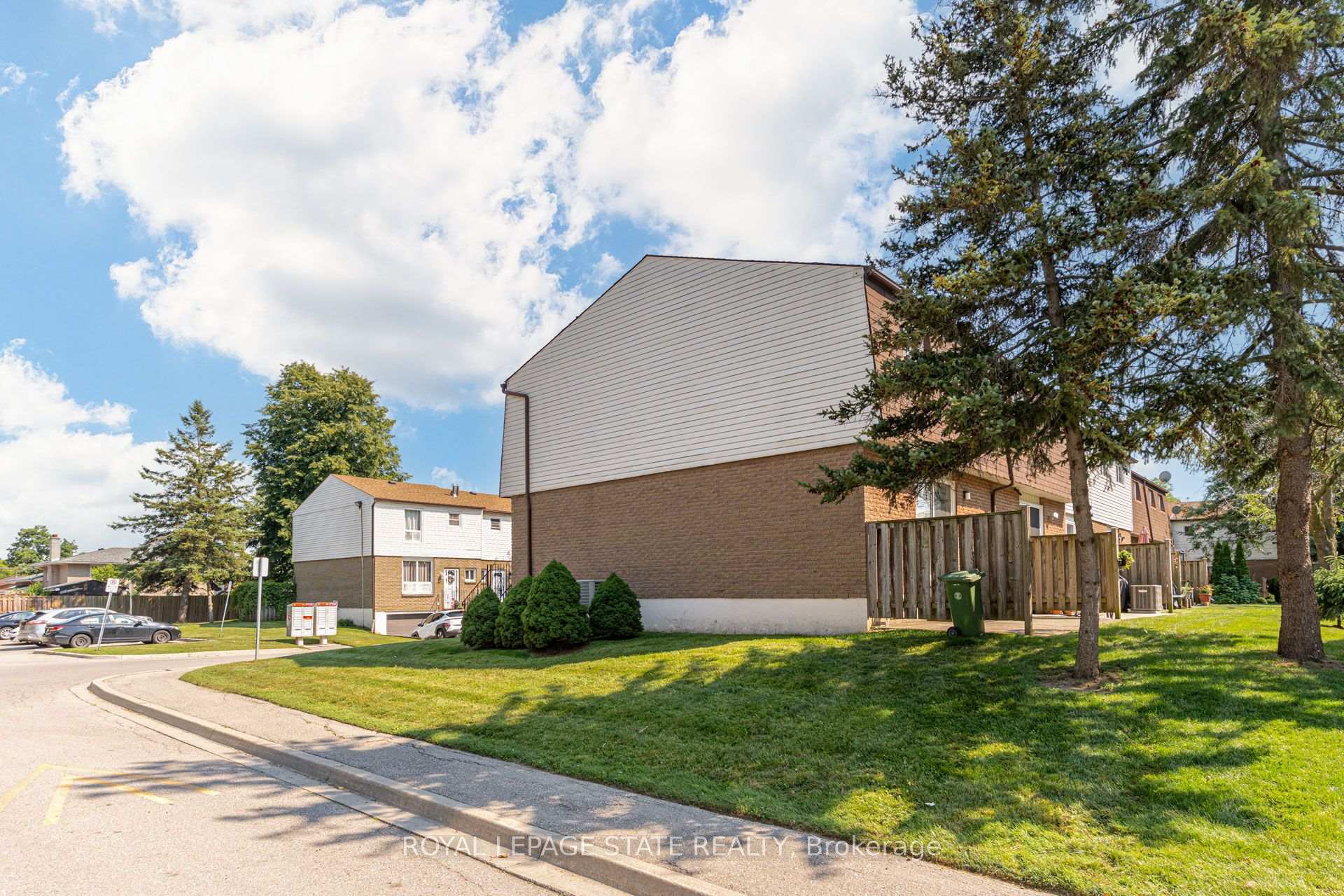 Photo 42 of Unit 34, 1301 Upper Gage Avenue, Hamilton, Quinndale — HOMEH