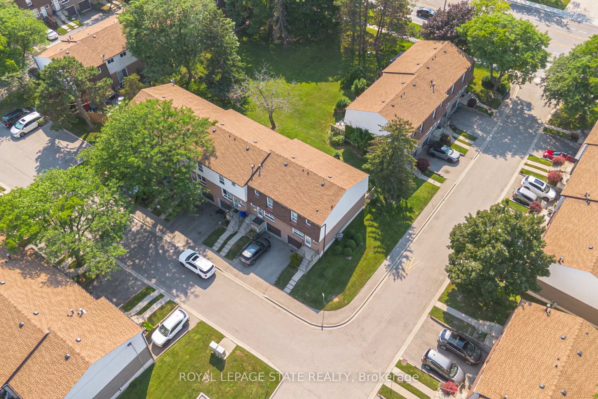 Photo 47 of Unit 34, 1301 Upper Gage Avenue, Hamilton, Quinndale — HOMEH