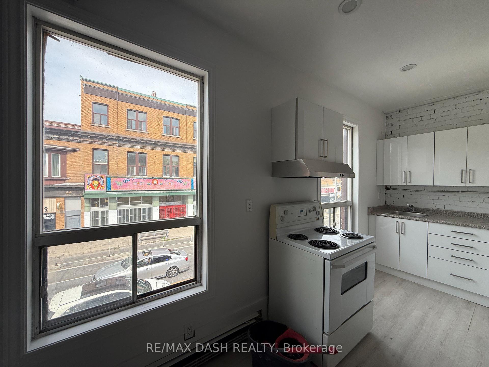 Photo 4 of Unit 1, 1303 Bloor Street W, Toronto, Dufferin Grove — HOMEH