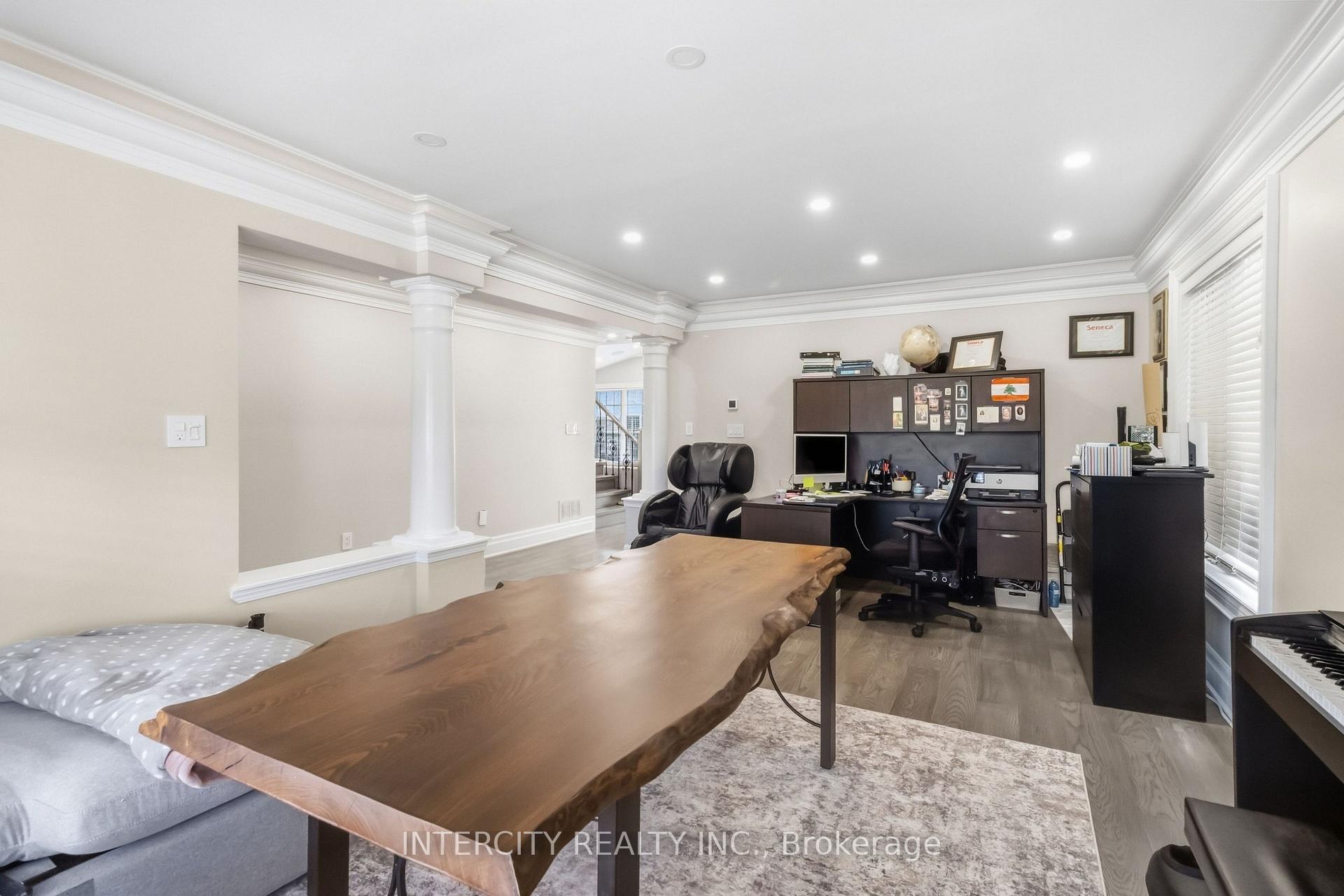 Photo 10 of 700 Trudeau Drive, Milton, Beaty — HOMEH
