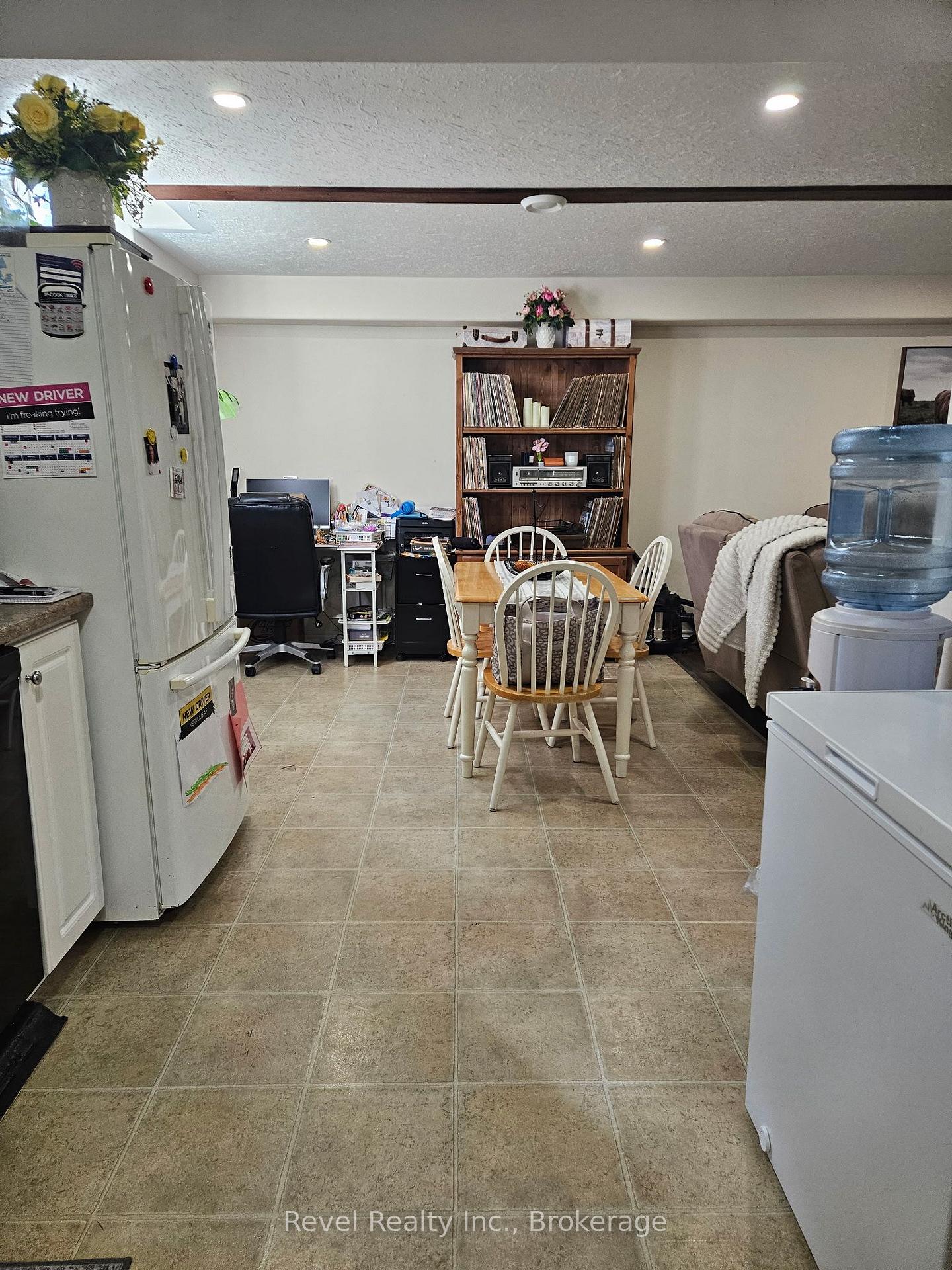 Photo 8 of Unit Lower, 59 Mcgibbon Boulevard, Kawartha Lakes, Lindsay — HOMEH