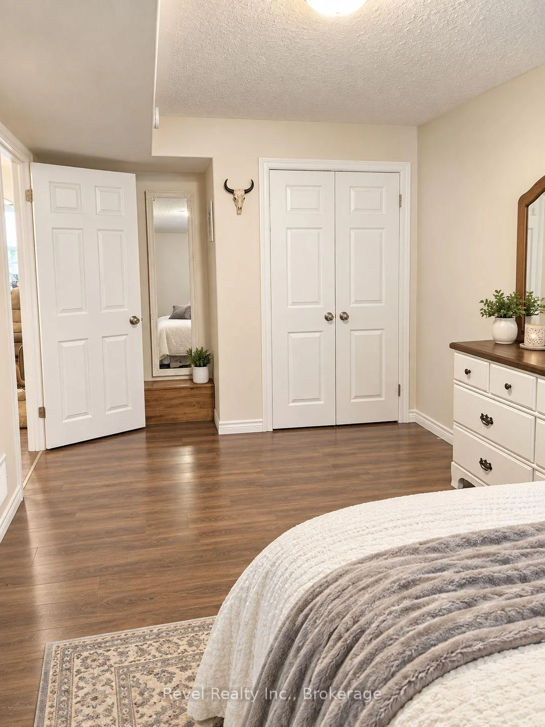 Photo 5 of Unit Lower, 59 Mcgibbon Boulevard, Kawartha Lakes, Lindsay — HOMEH