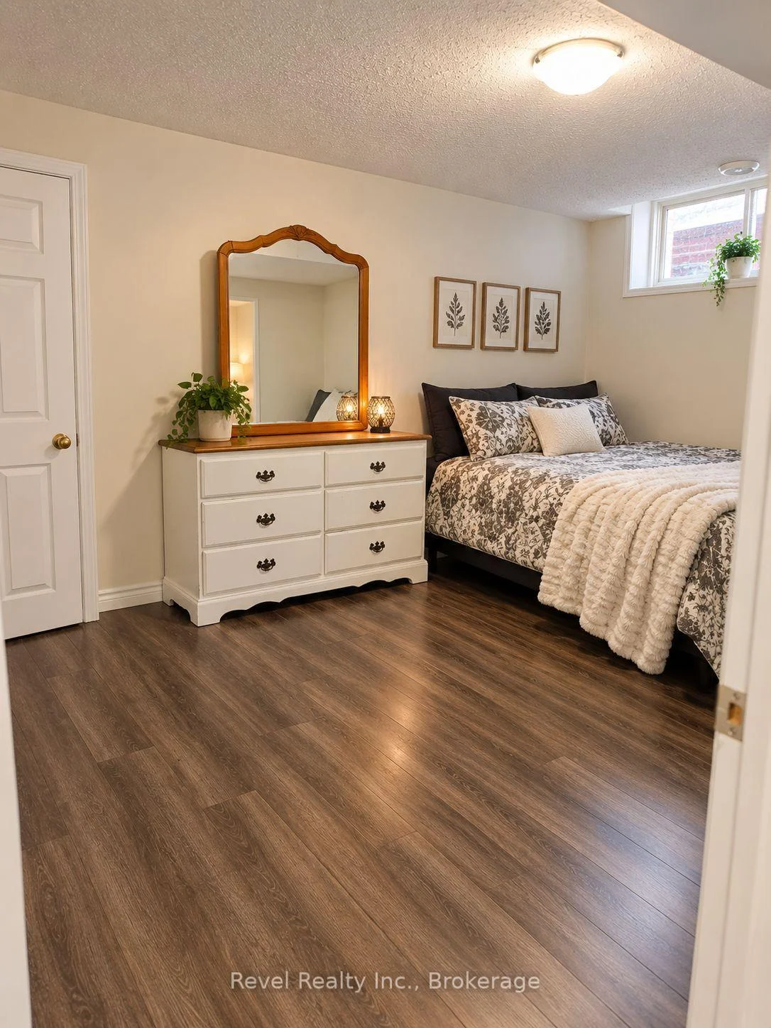 Photo 9 of Unit Lower, 59 Mcgibbon Boulevard, Kawartha Lakes, Lindsay — HOMEH