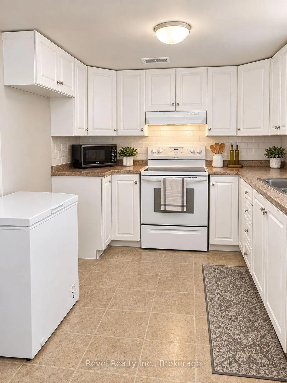 Photo 21 of Unit Lower, 59 Mcgibbon Boulevard, Kawartha Lakes, Lindsay — HOMEH
