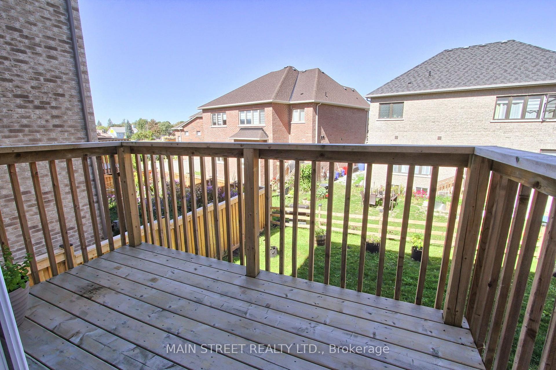 Photo 36 of 90 Kingknoll Crescent, Georgina, Keswick South — HOMEH