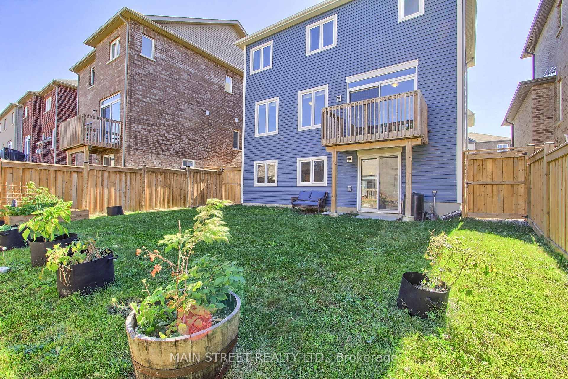 Photo 37 of 90 Kingknoll Crescent, Georgina, Keswick South — HOMEH