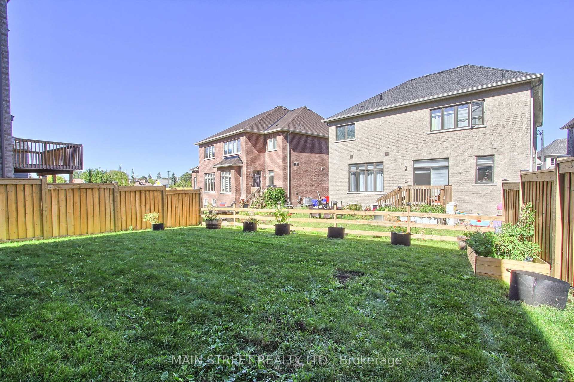 Photo 38 of 90 Kingknoll Crescent, Georgina, Keswick South — HOMEH
