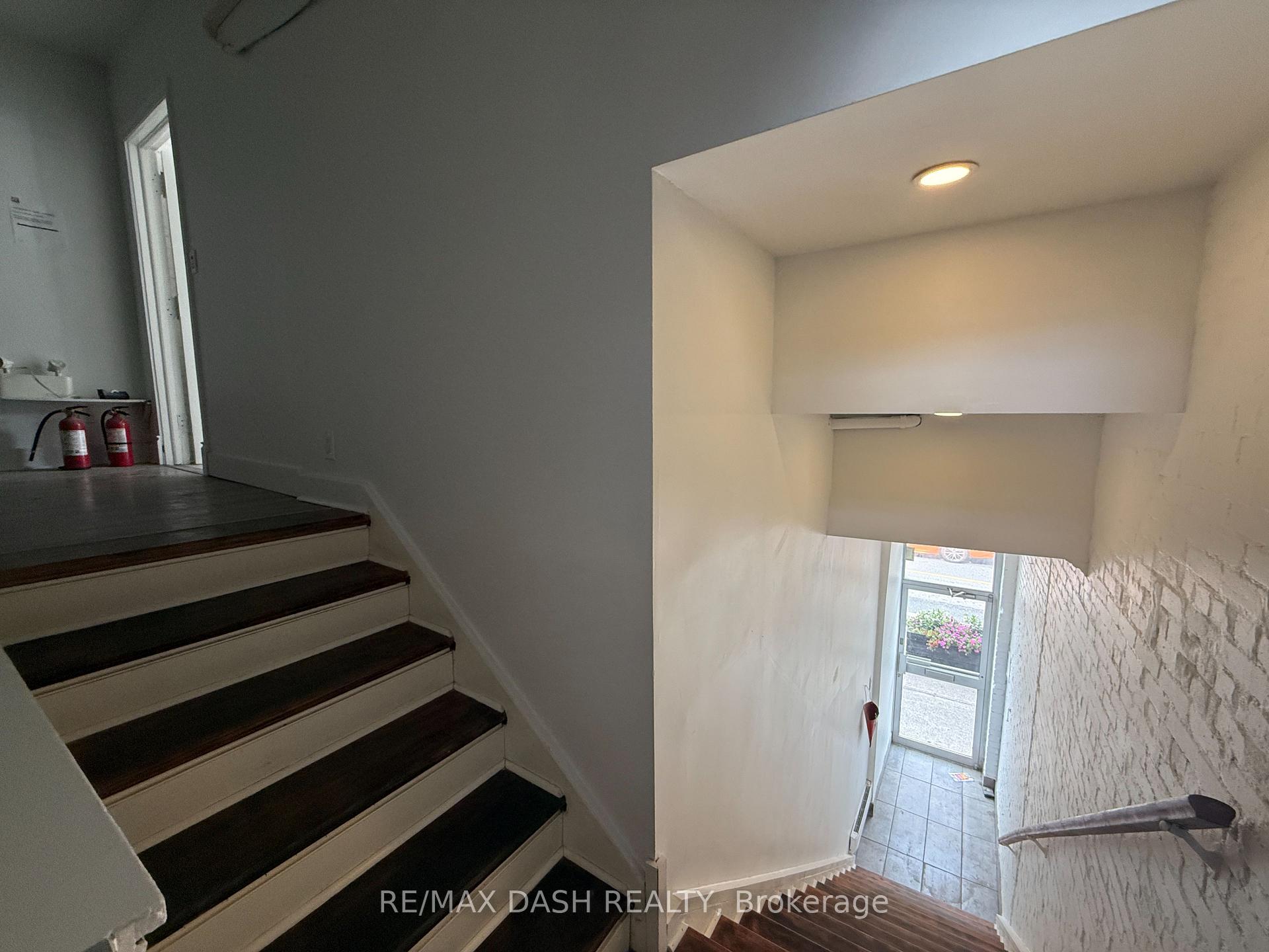 Photo 4 of Unit 2, 1303 Bloor Street W, Toronto, Dufferin Grove — HOMEH